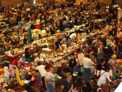 Traditioneller Hallenflohmarkt im Karlsfelder Bürgerhaus