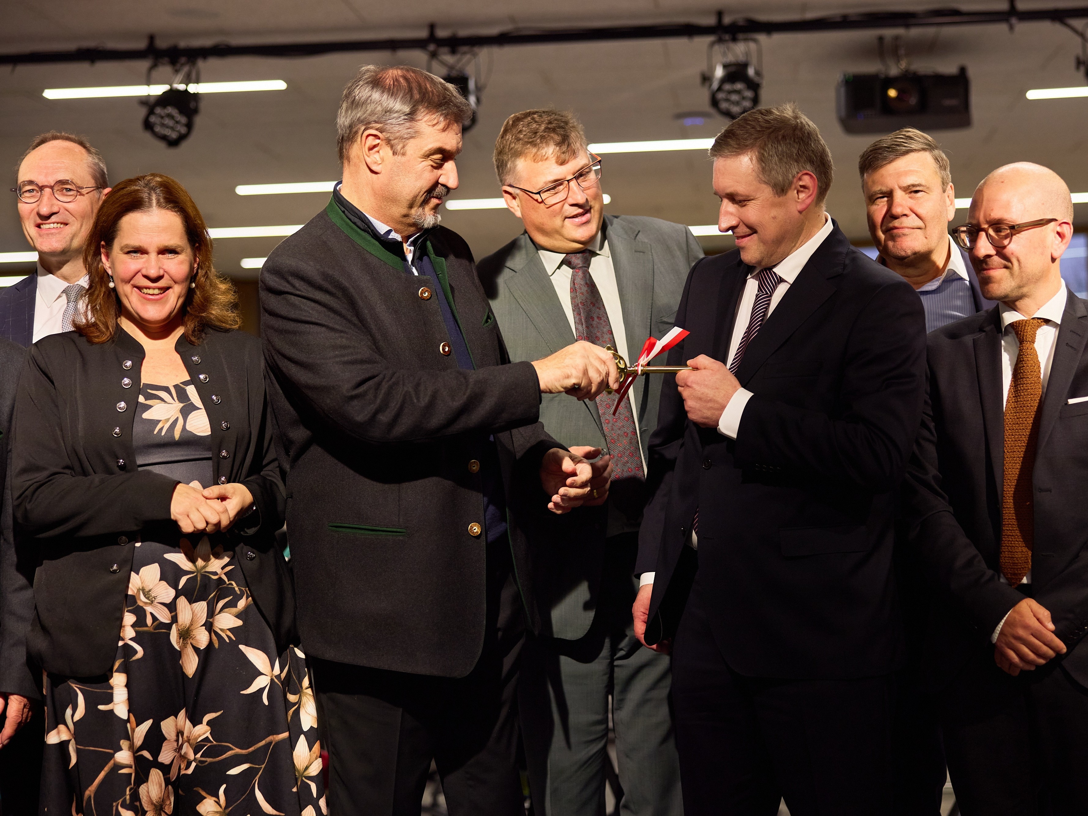 Feierliche Eröffnung des neuen Gymnasiums Karlsfeld